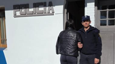 Detuvieron a una mujer de 25 años buscada por una causa de estafa en Azul