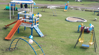 Inauguraron una plaza infantil en la Unidad 27 de Sierra Chica para fortalecer los vínculos familiares