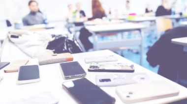 AIEPA y los proyectos para restringir pantallas en las aulas: "Autonomía escolar y respaldo legal para aplicar regulaciones"
