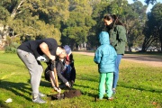 Se desarrolló una jornada de plantación de árboles nativos en el Polo Educativo y Recreativo “La Máxima”