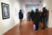 Con visita guiada, se dio cierre al Primer Salón Provincial de Dibujo “Alberto Salinas”