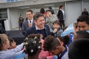 Kicillof inauguró un polo educativo con una chicana a Milei: “Esto no lo iban a hacer las fuerzas del cielo”