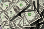 El dólar oficial pegó otro salto y es récord en la era Milei: ¿a cuánto cerró?