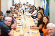 La Provincia reanuda la paritaria con estatales y docentes