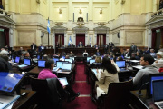 El Senado dio media sanción para modificar el régimen legal de los DNU