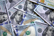La fiebre por el dólar se modera, pero sigue en niveles insostenibles