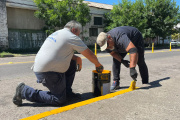 Trabajos preventivos de seguridad vial sobre calle Almirante Brown