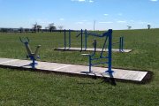 El Municipio comenzó con la colocación de juegos deportivos y saludables en las localidades