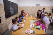 En Argentina la mitad de los niños son pobres y el 30% no come regularmente