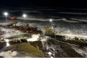Ciclón extratropical en la Costa Atlántica provocó olas de siete metros, destrozos e inundaciones