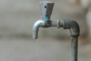 Por reparación de cañería queda sin agua un sector de la ciudad