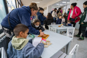 Entrega de mobiliario y juegos para el sector de Pediatría del Hospital Municipal