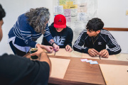 Encuentro recreativo entre personas mayores y jóvenes del Programa Envión