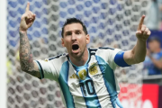 Milagro argentino: La selección lo dio vuelta faltando 10 minutos y se metió en cuartos de final
