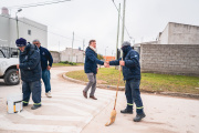 Wesner recorrió la obra terminada de pavimentación del barrio Pickelado