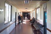 Un empleado de limpieza del Hospital le arrojó agua caliente a un paciente internado