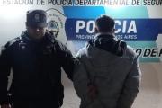 Interceptaron un remis y secuestraron un revólver, cocaína y dos celulares