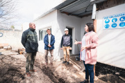El intendente Wesner visitó Hinojo y recorrió las obras que se ejecutan en la Escuela Primaria 11 y en el Jardín 903