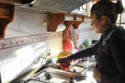 El personal de casas particulares tendrá un aumento salarial del 1,9% más una suma fija de $20.000