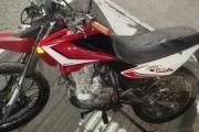 Encontraron una moto abandonada en Pueblo Nuevo y buscan a su propietario