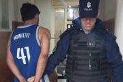 Un hombre intentó ingresar a una despensa por una ventana y terminó en la comisaría