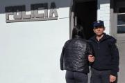 Detuvieron a una mujer de 25 años buscada por una causa de estafa en Azul