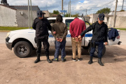 Aprehendieron a dos personas que escapaban con elementos robados de un establecimiento rural