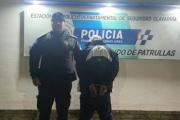 Dos delincuentes intentaron forzar la puerta de un departamento: un hombre terminó detenido y otro logró escapar