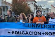 Olavarría volvió a marchar por la aplicación de la Ley de Financiamiento Universitario