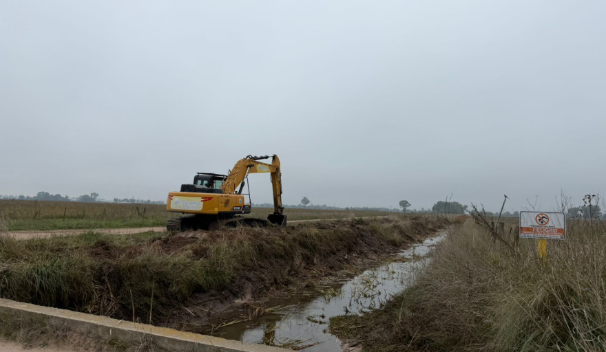 Plan Hidraúlico Ordenador: el Municipio continúa con la limpieza de canales en la ciudad