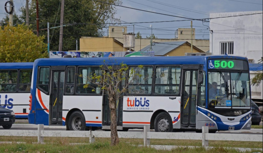 No habrá transporte urbano por el partido de la Selección Argentina